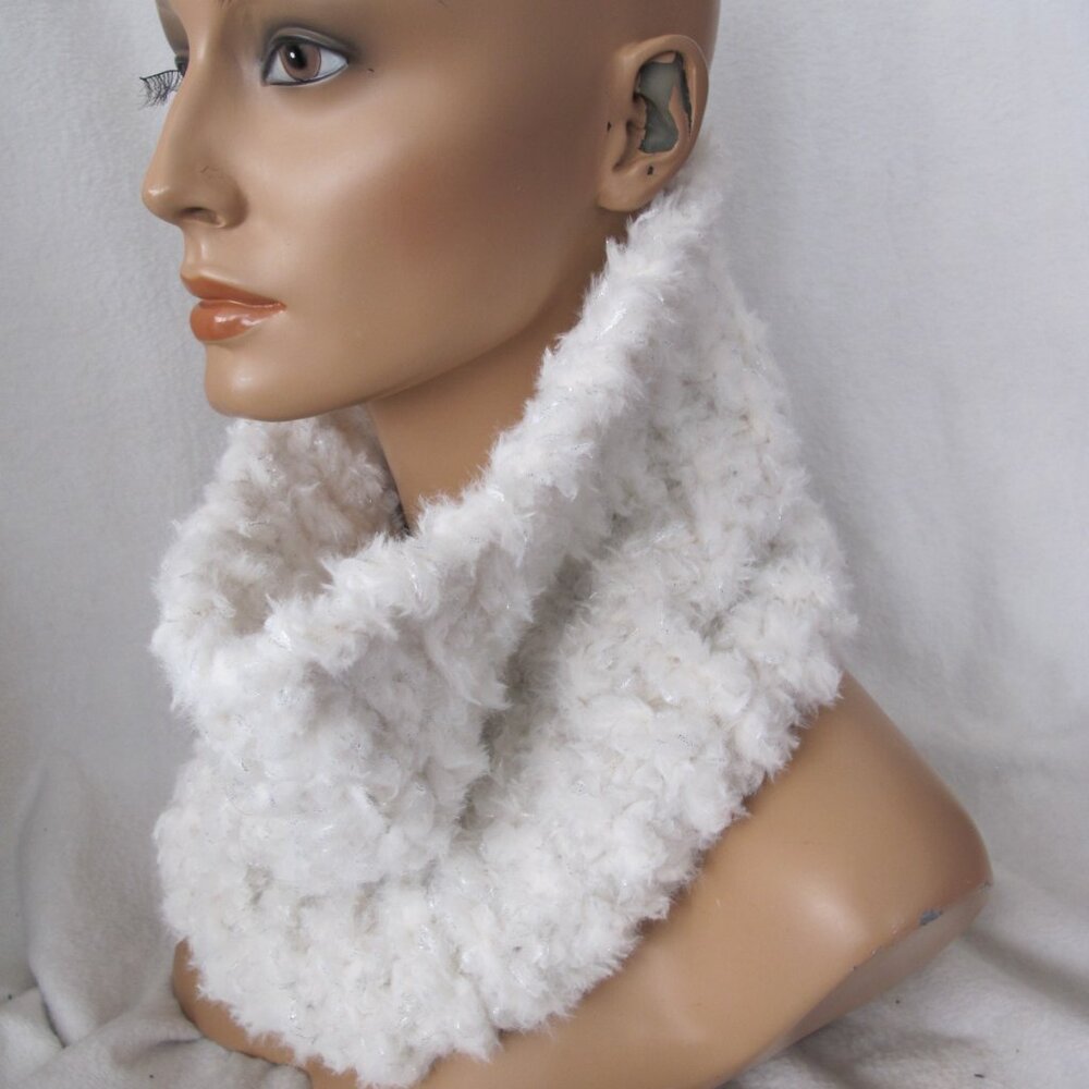 New Handmade White Faux Fur Infinity Scarf/Cowl/Neckwarmer